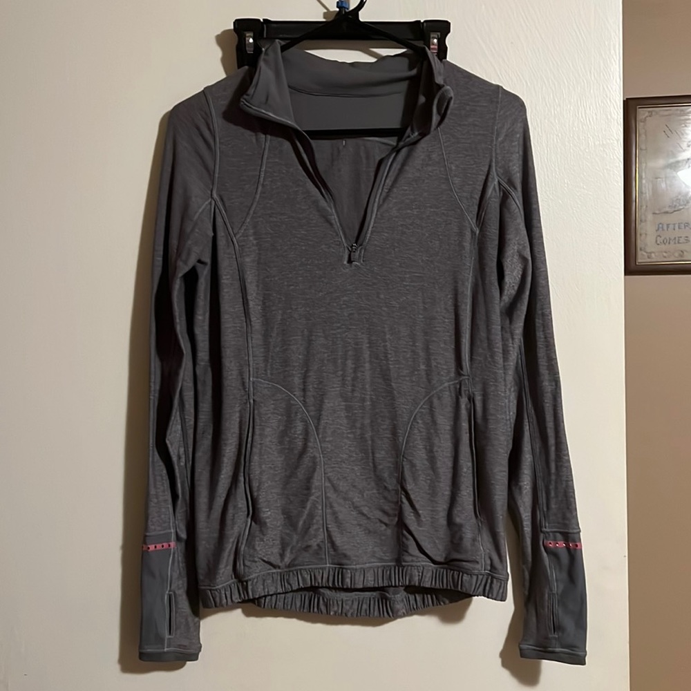 EUC lululemon track jacket pace pusher gray with pink accents size 6 zippered - Picture 3 of 5